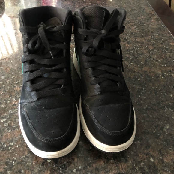 SOLD!!!!! Kids Air Jordan 1 Retro - Picture 3 of 7